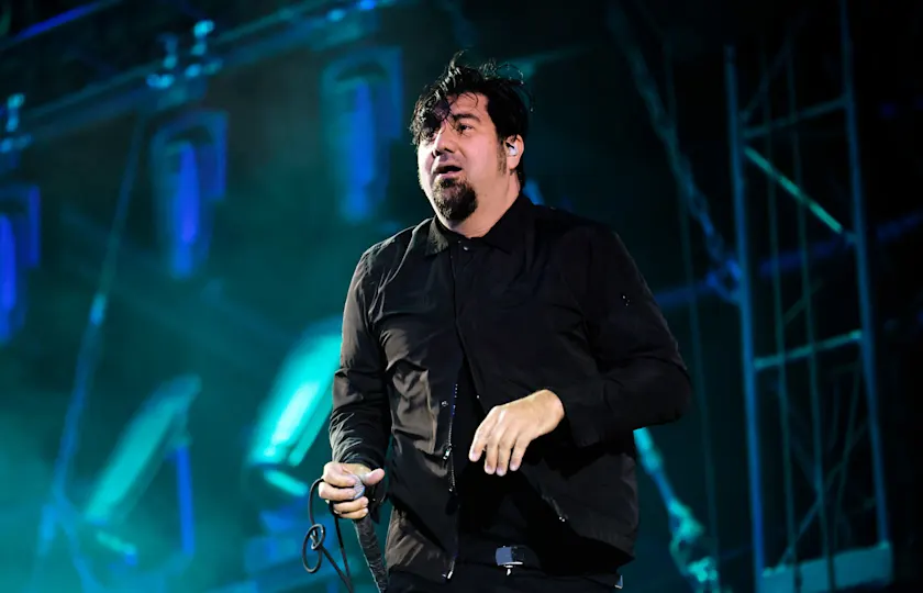 Deftones 2026 巴黎演唱会《Deftones Live in Paris》来了:金属迷必冲的炸裂现场