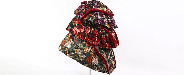 时尚工艺与花卉装饰:《编织、刺绣、点缀:时尚技艺》一览时尚艺术的传承与创新